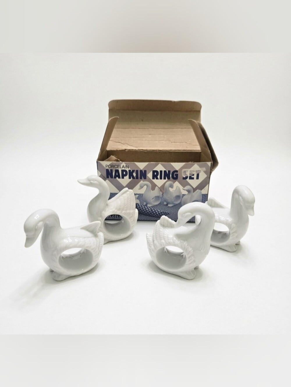 Set Of 4 Porcelain Swan Napkin Rings, White Swans, Vintage Table Setting, 1987